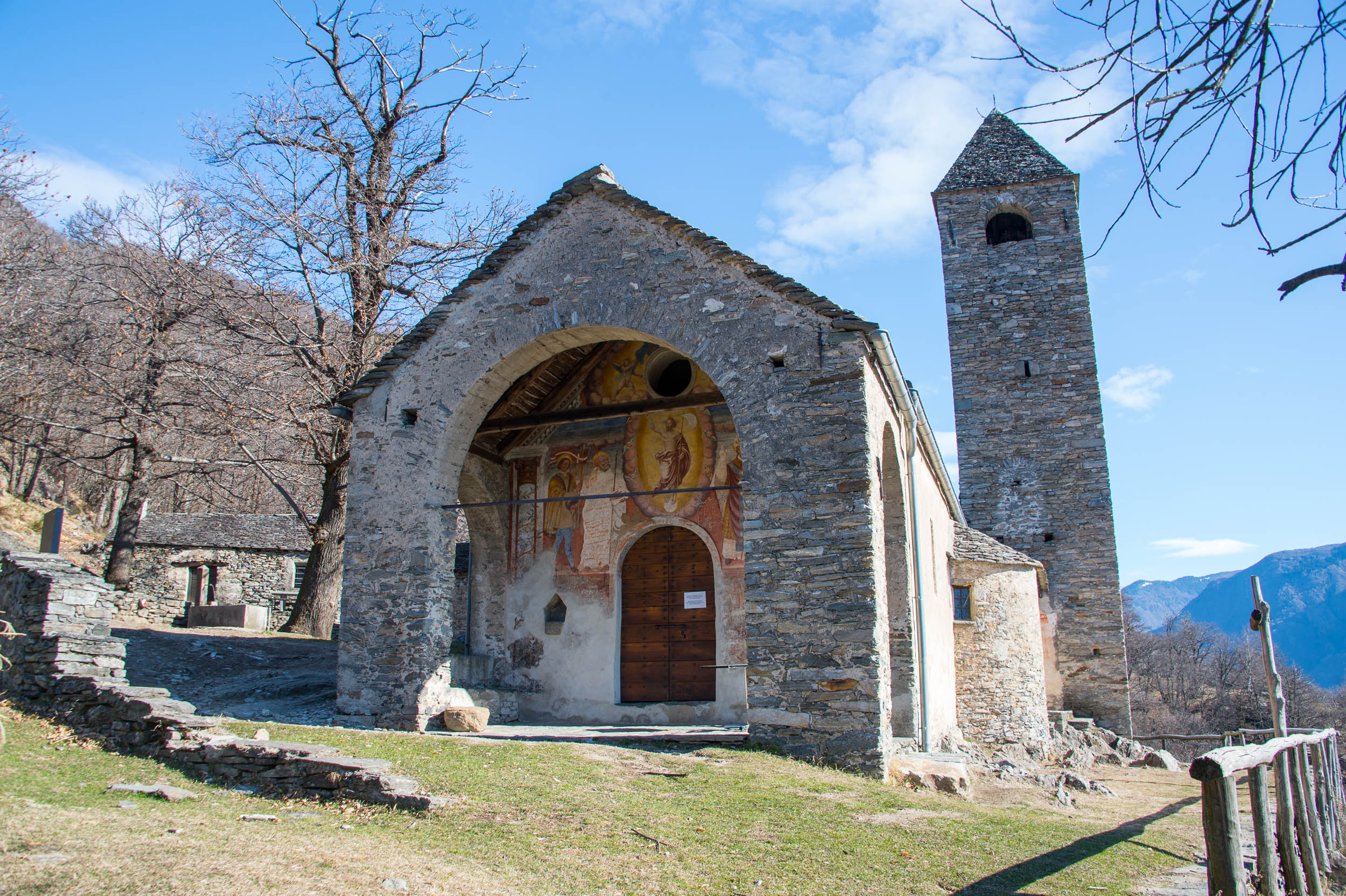 Bellinzona Bellinzonese,chiesa,paesaggio,passeggiata,ponte,ponte tibetano,san bernardo,sementina,ticino,ticinoturismo,