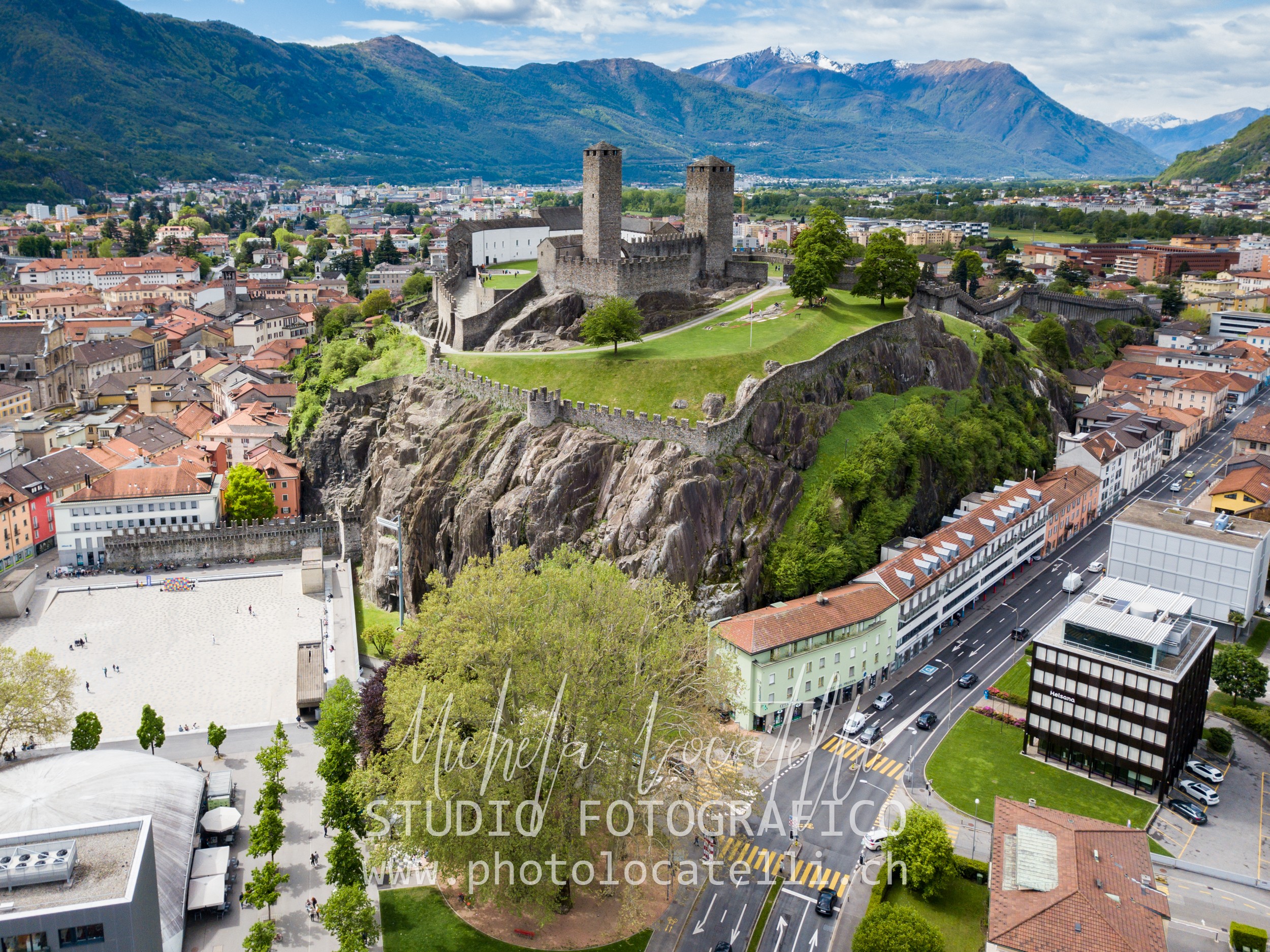 Bellinzona 2019,Bellinzona,Bellinzonese,Landscape,Places,Schweiz,Switzerland,cittÃ ,city,drone,michela@photolocatelli.ch,paesaggio,palazzo civico,photolocatelli.ch,svizzera,swiss,ticino,ticino turismo,